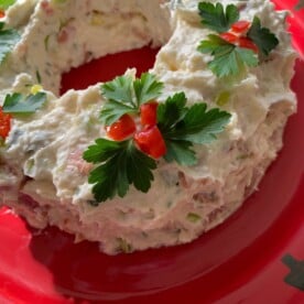 featured image for Bacon Scallion Cheese Wreath