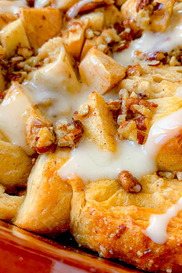 an apple and cinnamon cake in a casserole dish