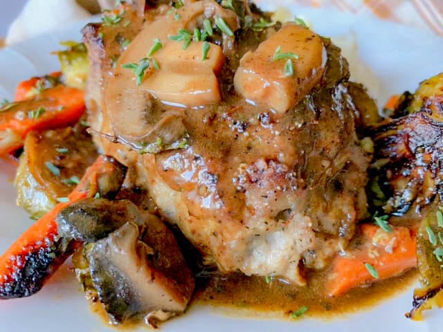 Turkey Chops with Mushroom Gravy Recipe