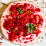 A Strawberry Pretzel Pie with fresh fruits.