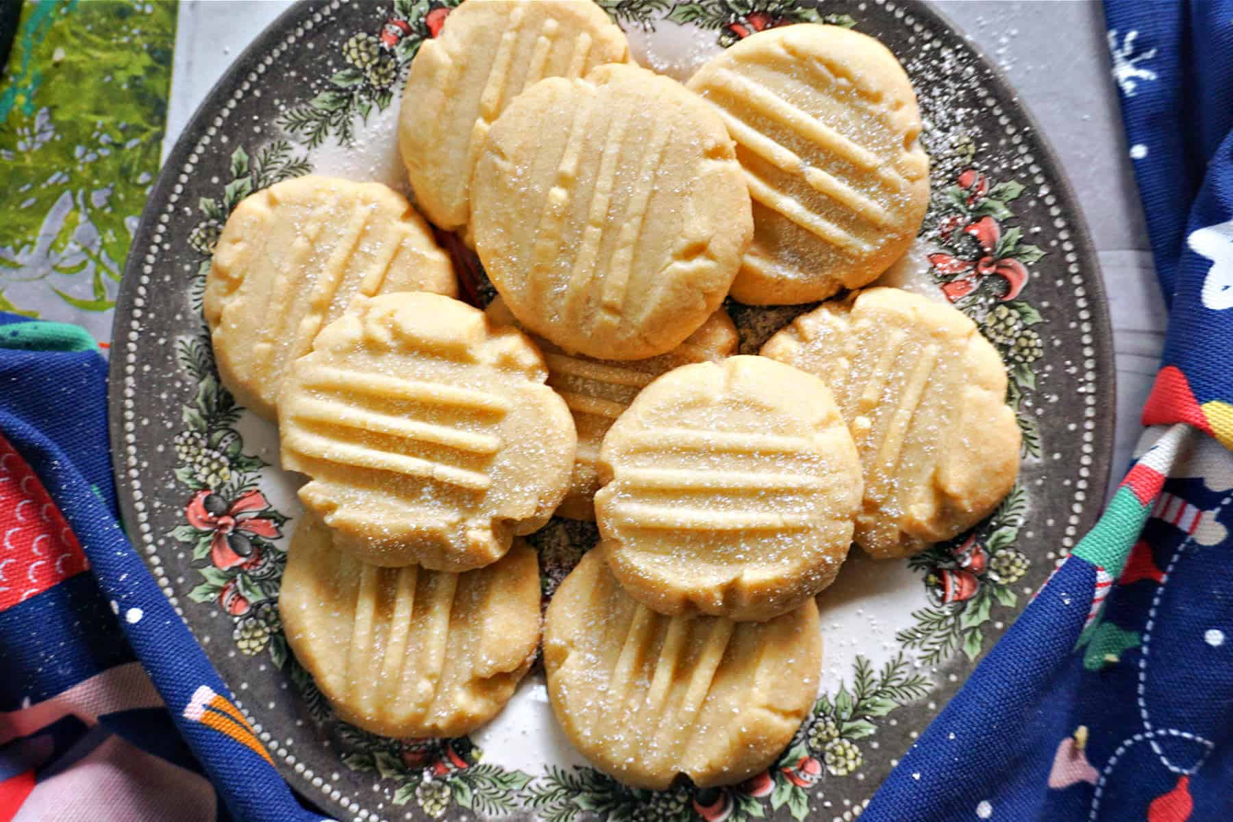 Butter cookies on a plate.